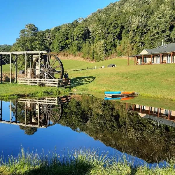 Ahaura Lodge & Waterwheel Farm Stay，位于Bell Hill的酒店