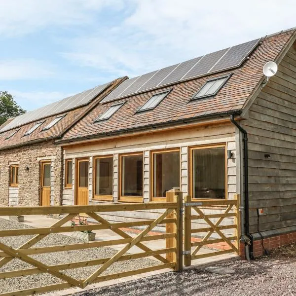 The Cow Byre, Heath Farm，位于Clee Saint Margaret的酒店