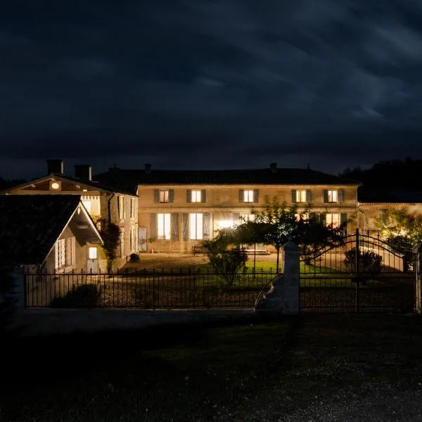Le Manoir du Mûrier，位于Boisredon的酒店