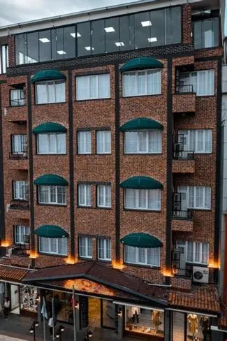 HASUNİ TAŞ HOTEL，位于迪亚巴克尔的酒店