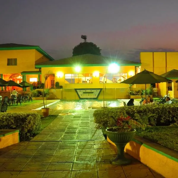 Crossroads Hotel，位于利隆圭的酒店