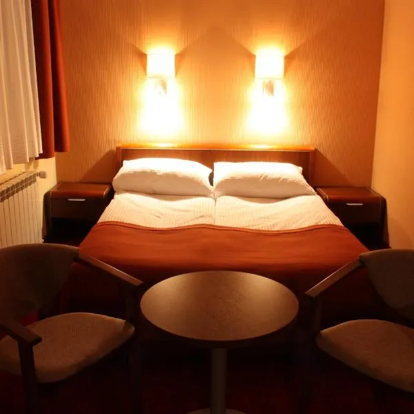 尹普雷斯汽车旅馆，位于戈斯滕的酒店