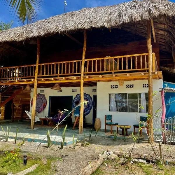 Playa Jaguar - Beach Club，位于Moñitos的酒店