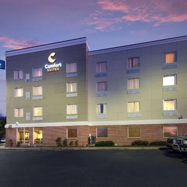 Comfort Suites Forsyth near I-75，位于福赛斯的酒店