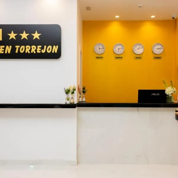 GOLDEN TORREJON，位于托雷洪-德阿尔多斯的酒店