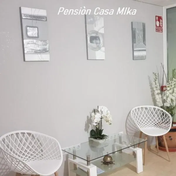 Pensión Casa Mika，位于贝尼卡洛的酒店