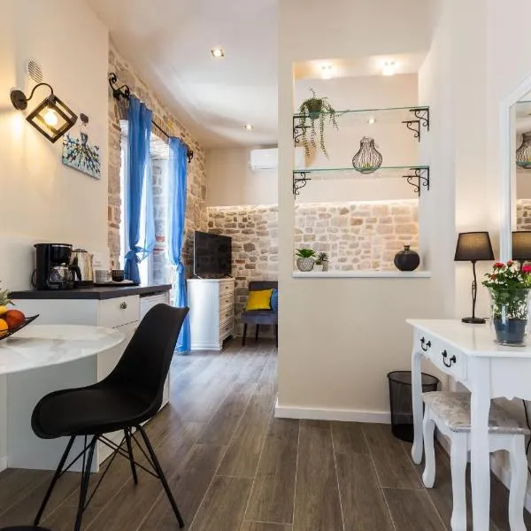 Angie Central Rooms，位于扎达尔的酒店
