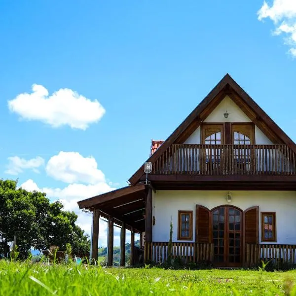 Chalé com Piscina em Piranguçu - Serra Mantiqueira，位于Piranguçu的酒店