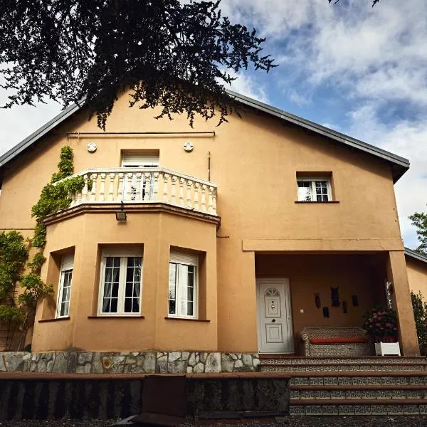 CASA ALTO LOS RENEDOS，位于San Cristóbal de Boedo的酒店