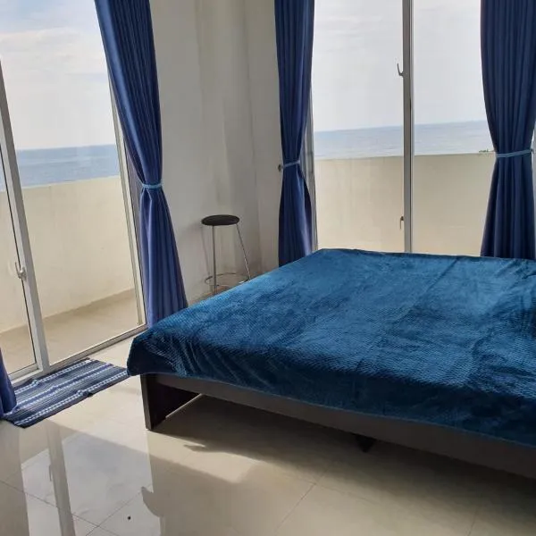 New 2 bedroom apartment, 100m away from the beach，位于代希瓦勒的酒店