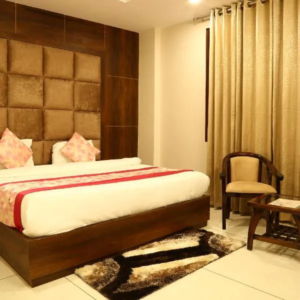 Hotel Kush Ganga Heritage，位于哈里瓦的酒店