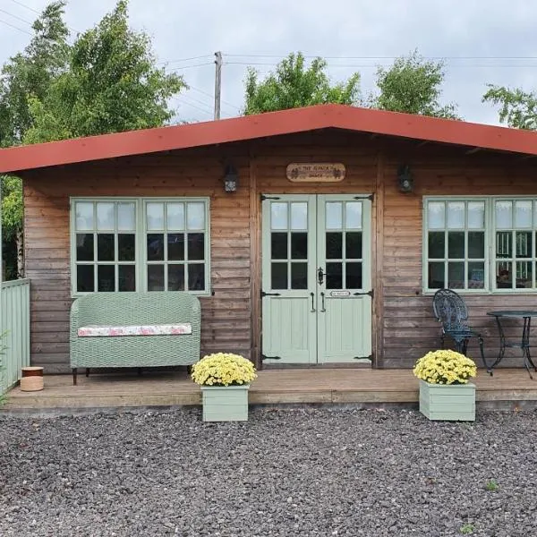 Marshland Alpacas Glamping Lodge，位于New Holland的酒店