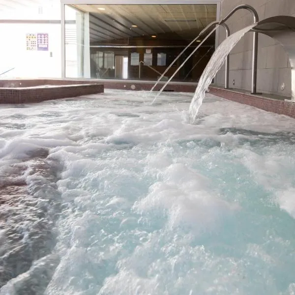 莱斯希纳斯坎塔布里克海水浴场酒店，位于比韦罗的酒店