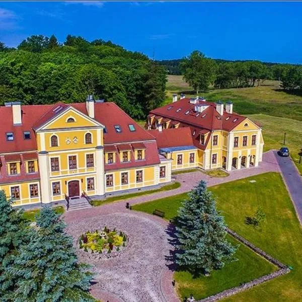 Pałac w Rymaniu，位于Mołstowko的酒店