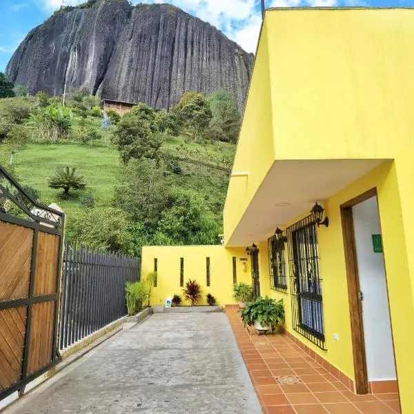 Hermosa casa de campo en GUATAPÉ，位于马里尼亚的酒店