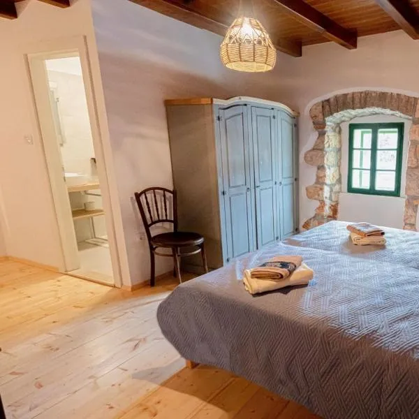 Holiday House Antica for 6 persons green surroundings of the island of Cres，位于奥索尔的酒店