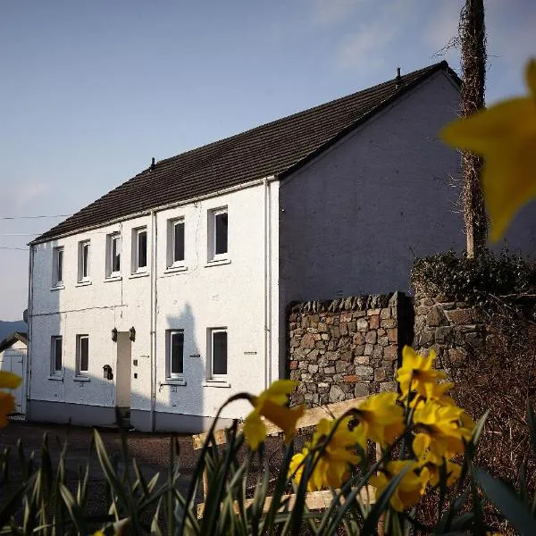 Hidden Gem in a great location very near Isle of Skye，位于巴尔马卡拉的酒店