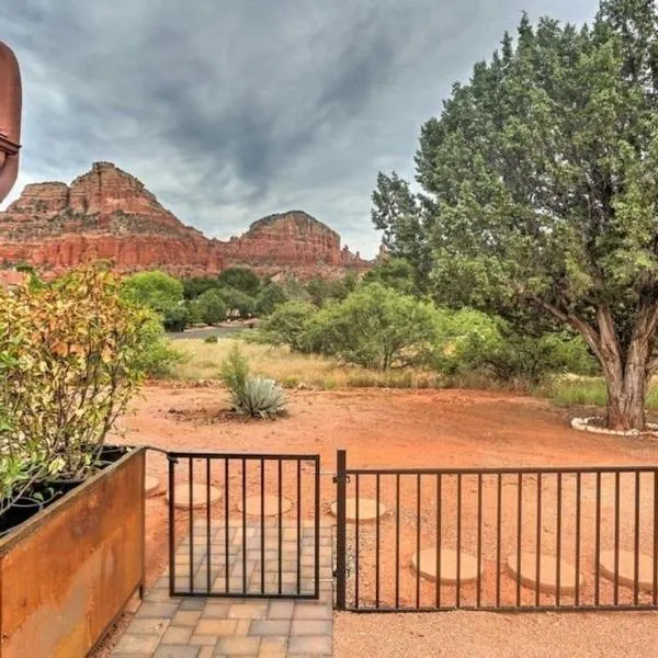 Beautiful Sedona Home Near Chapel of the Holy Cross，位于塞多纳的酒店