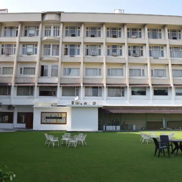 Hotel Ambica Katra，位于格德拉的酒店