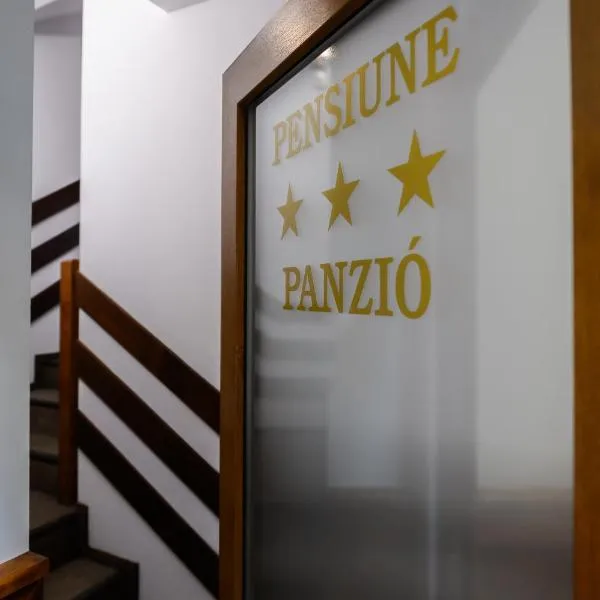 Juliu's Panzio Csikszereda，位于Sîncrăieni的酒店