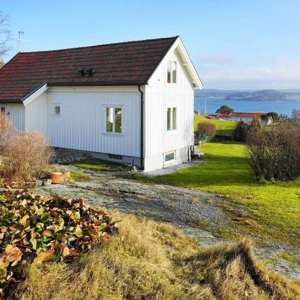 Holiday home Höviksnäs VI，位于Almösund的酒店