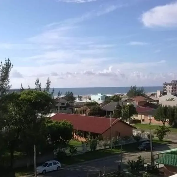 Apartamento Areias Brancas em Arroio do Sal，位于阿罗约多萨尔的酒店