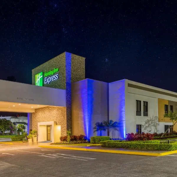 Holiday Inn Express San Jose Costa Rica Airport by IHG，位于阿拉胡埃拉的酒店