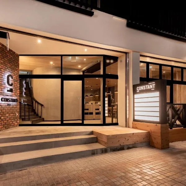 CABIN&HOTEL CONSTANT NAHA，位于那霸的酒店