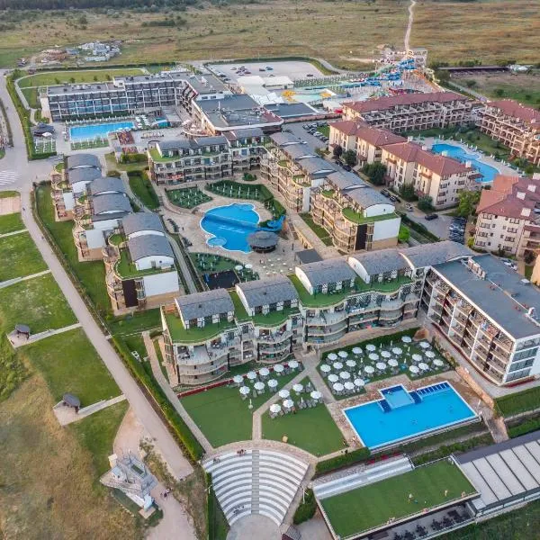 Topola Skies Resort & Aquapark，位于Bozhurets的酒店