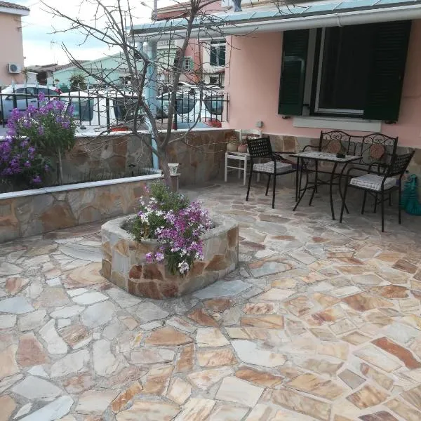 Zaira's Little House，位于科孚镇的酒店