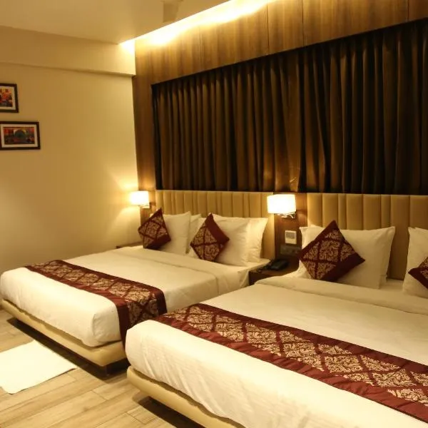 Nrich Skyotel，位于Jalālpur的酒店