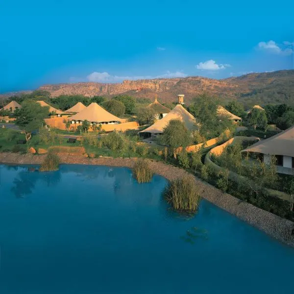 The Oberoi Vanyavilas Wildlife Resort, Ranthambhore，位于萨瓦伊马多普尔的酒店