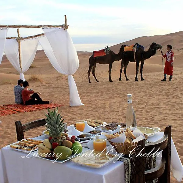 Luxury Tented Erg Chebbi，位于Hassilabied的酒店