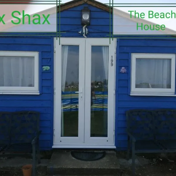 The Beach Hut Home from Home in Leysdown on Sea，位于希尔内斯的酒店