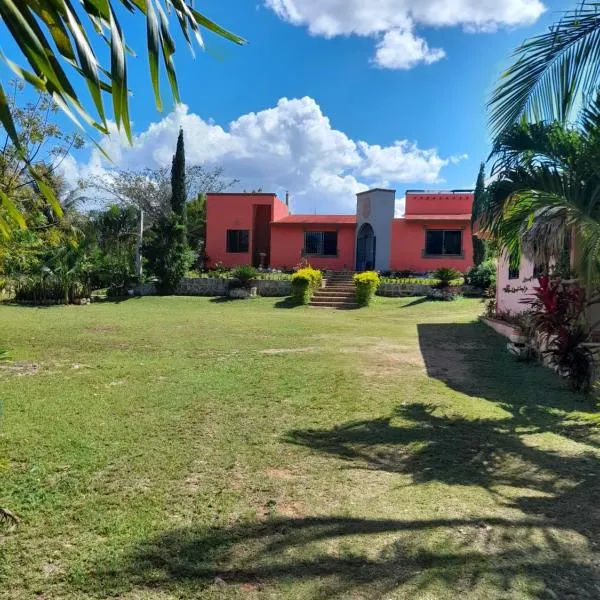 Villa lirios，位于巴利亚多利德的酒店