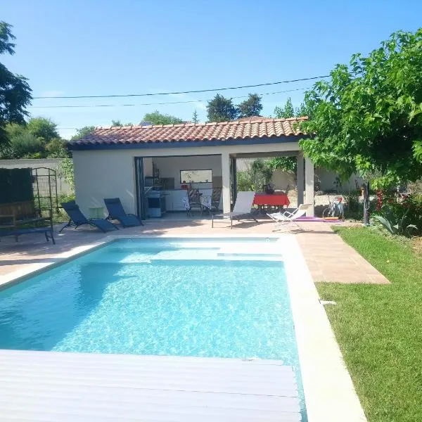 La Maison des Romarins Chambres d'hôtes Cosy Climatisées Piscine Cuisine，位于Aigremont的酒店