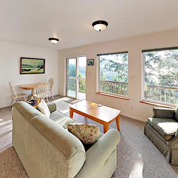 Lower Sky Beach Cabin，位于欧申赛德的酒店