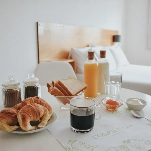 Corrientes Premium con desayuno，位于蓬塔阿尔塔的酒店