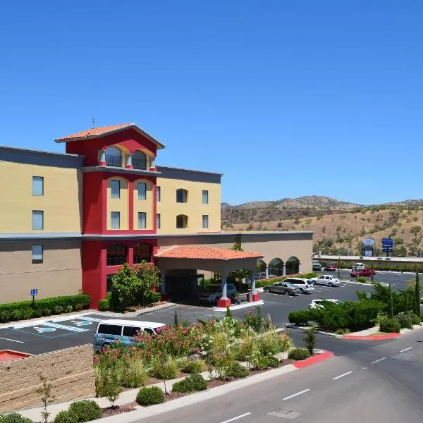 诺加利斯费斯塔客栈酒店，位于Heroica Nogales的酒店