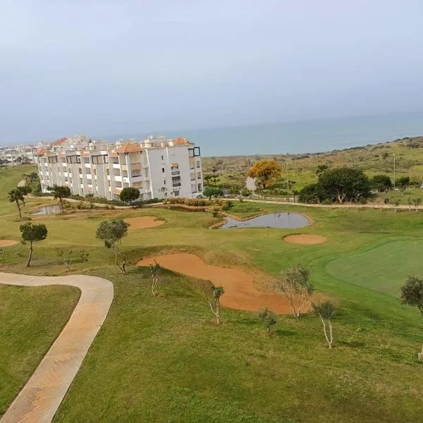 Marina Golf Asilah Vue mer et golf，位于艾西拉的酒店