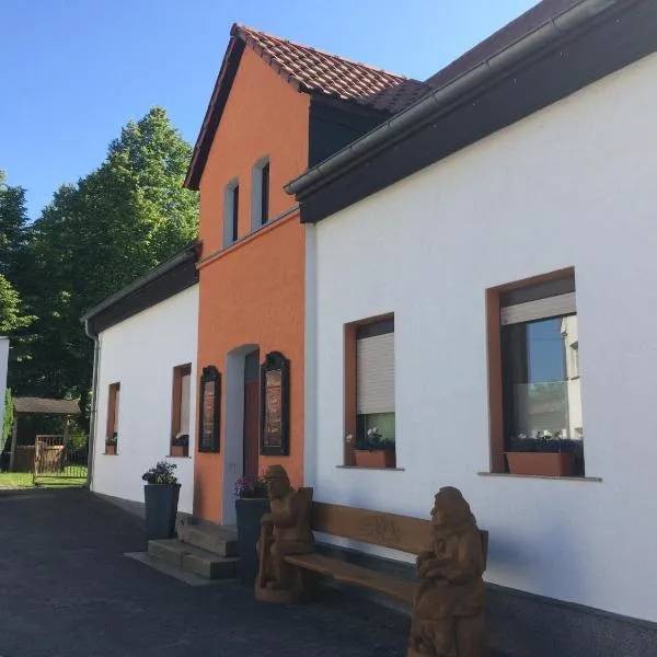 Pension Zum alten Gasthaus Hänsel，位于Podrosche的酒店