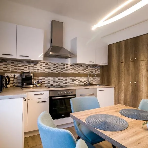 Thermal Next I Weninger Apartman Kiskunhalas，位于基什孔豪洛什的酒店