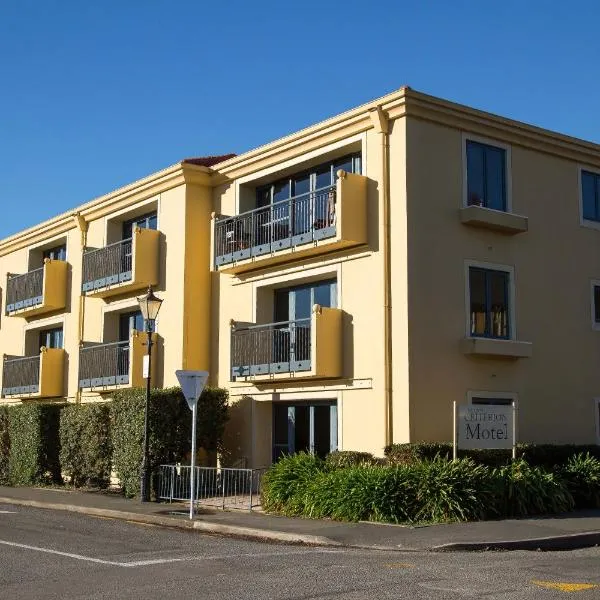 阿卡罗瓦标准汽车旅馆，位于Duvauchelle的酒店