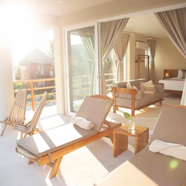 Noah Beach Hotel & Suites，位于玛哈威的酒店