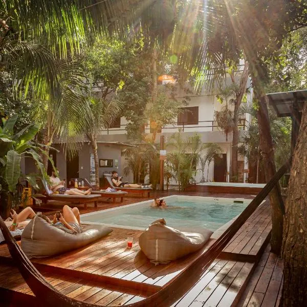 Che Tulum Hostel & Bar Adults Only，位于图卢姆的酒店