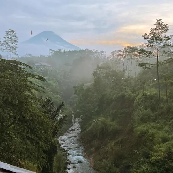 Hotel Dafam Wonosobo，位于Ngasinan的酒店