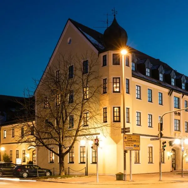 Hotel Gumberger GmbH Garni，位于弗赖兴附近诺伊法尔恩的酒店