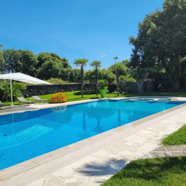 Villa Arianna Acireale，位于阿奇雷亚莱的酒店