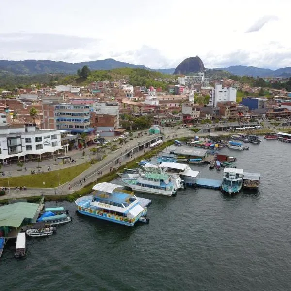 Hotel Portobelo Guatape，位于瓜塔佩的酒店