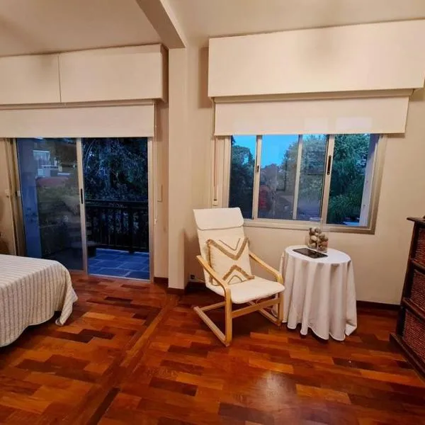 Hermosa habitación en apartamento en Carrasco - Comparte Apartamento conmigo，位于蒙得维的亚的酒店
